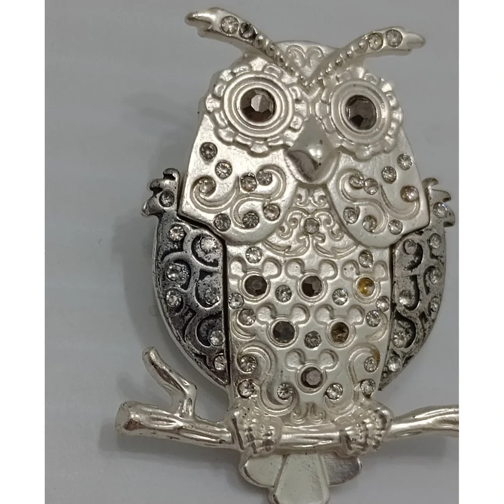 Disney Owl Brooch Rhinestone Silver Tone Crystal Pin Vtg Y2K Collectible Disney